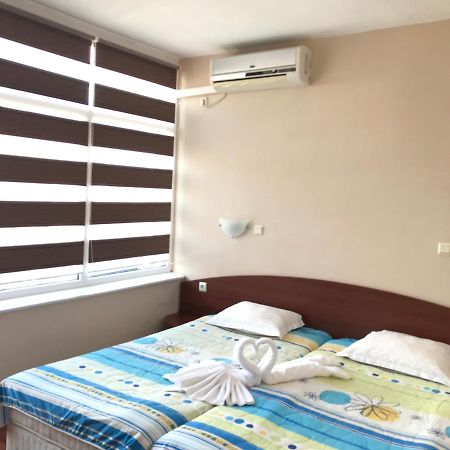 Red House Guest House Nesebar Exterior photo